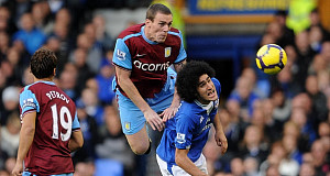 Everton drew 1-1 for the third successive home game as John Carew came off the bench to equalise for Aston Villa at Goodison Park. Everton drew 1-1 for the third successive home game as John Carew came off the bench to equalise for Aston Villa at Goodison Park.