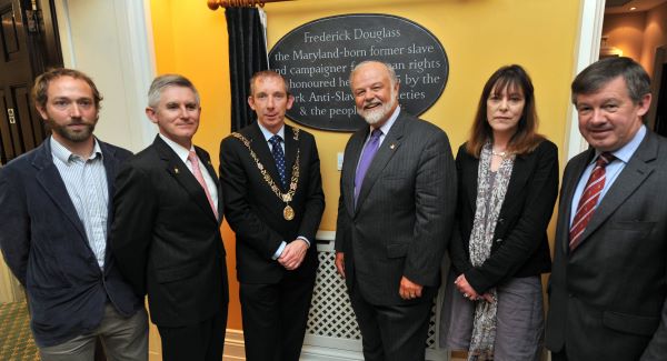 John Buttimer, Lord Mayor of Cork with Maryland Secretary of State John McDonough. With Matt Thompson, sculptor, Prof. Pat O Shea, V President Univ of Maryland, Dr. Lee Jenkins, Snr Lecturer School of English UCC and President of UCC Dr Michael Murphy