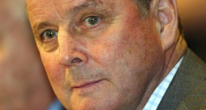 General John De Chastelain, head of the Independent International Commission on Decommissioning. General John De Chastelain, head of the Independent International Commission on Decommissioning.