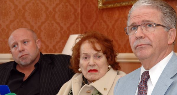 (L-R) Conor Beau FitzSimons, Grandson of Maureen O Hara, Maureen O Hara, Edward Fickess, Attorney for Maureen O Hara