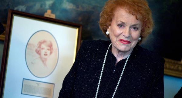 Maureen unveiled a portrait capturing the spirit of her feisty character in "The Quite Man" at the height of her career at the launch of "Inheritance, Honouring the Cork Legacy"