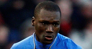 Portsmouth duo Papa Bouba Diop and Kanu have both signed new contracts at the Premier League club today.