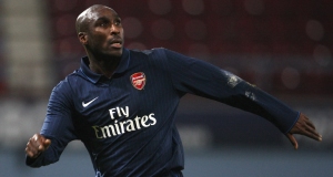Sol Campbell has officially completed his return to Arsenal by signing a deal until the end of the season. Sol Campbell has officially completed his return to Arsenal by signing a deal until the end of the season.