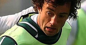 Hull are close to signing Republic of Ireland winger Stephen Hunt after agreeing a fee with his current club Reading. Hull are close to signing Republic of Ireland winger Stephen Hunt after agreeing a fee with his current club Reading.