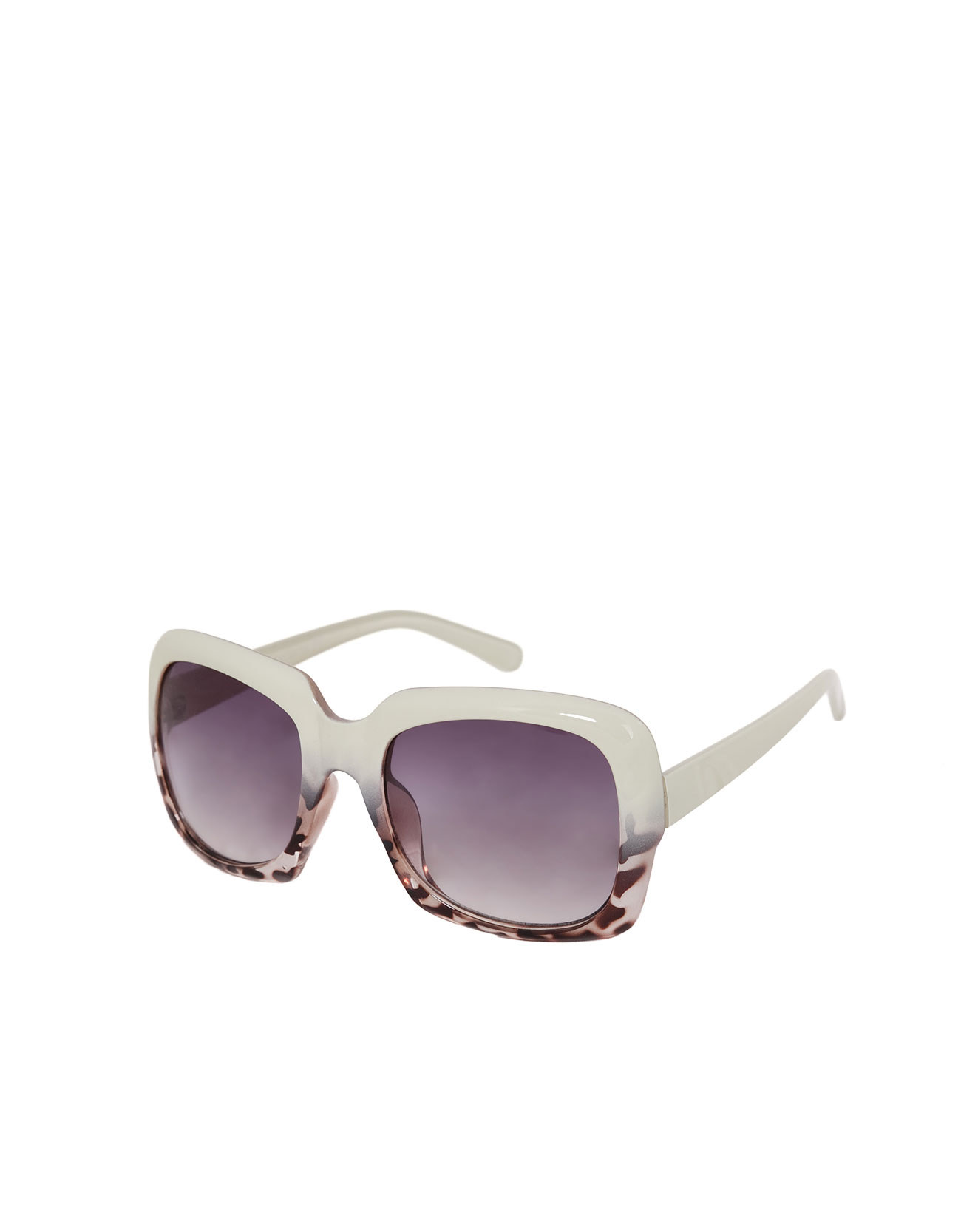 Two-toned graduated glasses, Zara €19.95